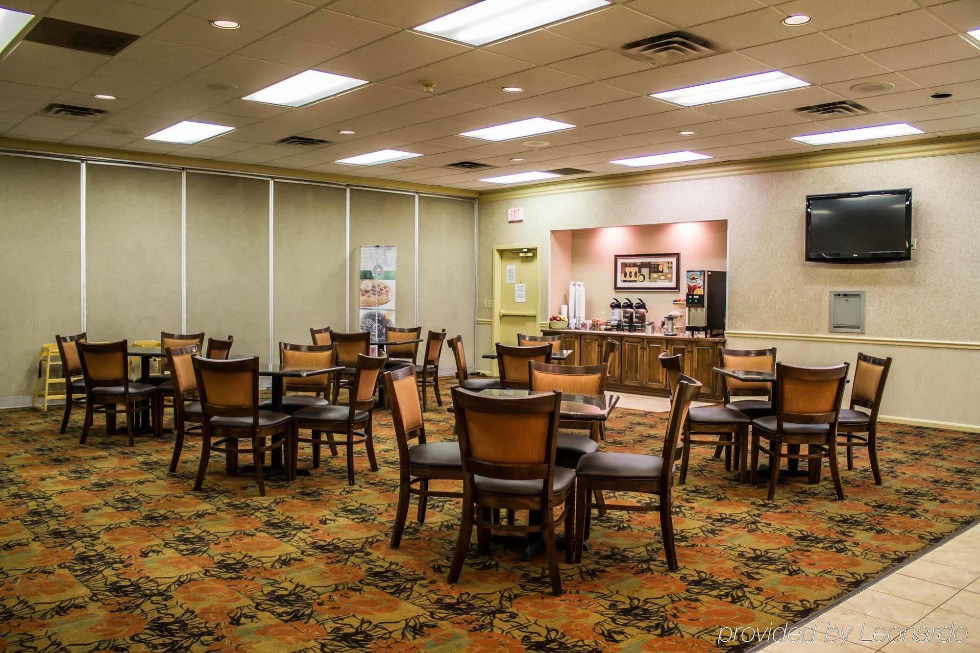 Quality Inn & Suites Mansfield Exterior photo